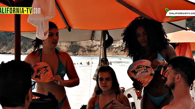 Hot influencer kisses tourist on beach in Brazil!