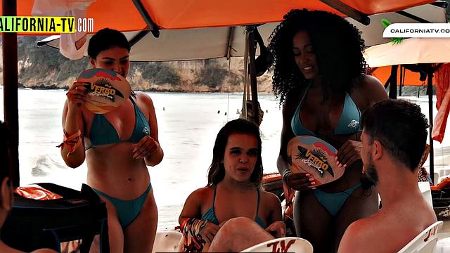 Hot influencer kisses tourist on beach in Brazil!