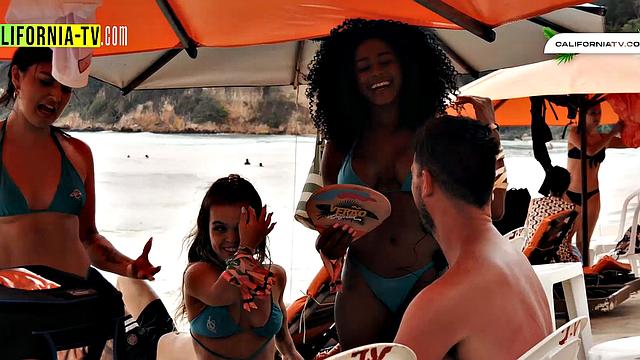 Hot influencer kisses tourist on beach in Brazil!