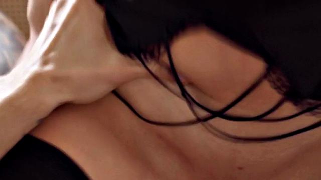 Seductive babe in stockings gets POV pussypounded