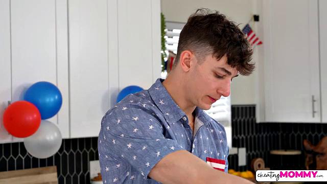 Stars, Stripes, and Stepsons - S1:E5