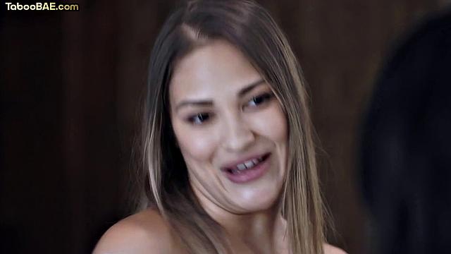 2 horny babes pussyfucked in rough 3some