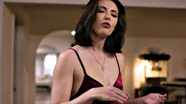 Bisexual pegging babes licked and fucked in bisexual orgy