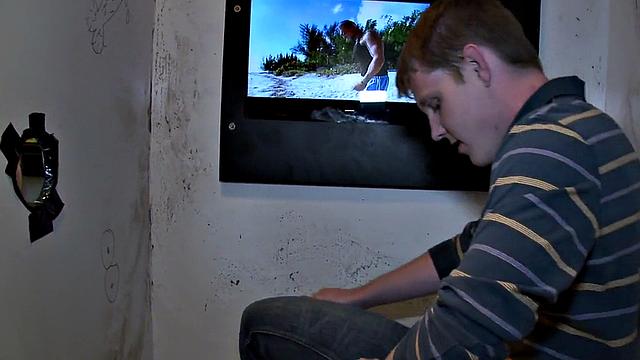 Fooled guy enjoys gloryhole gay bj before cumshot