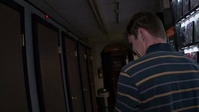 Fooled guy enjoys gloryhole gay bj before cumshot