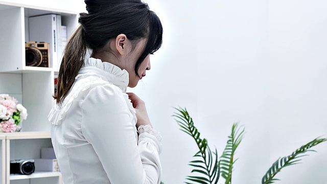 Assistant Minnie Pays With Her Body for Broken Camera