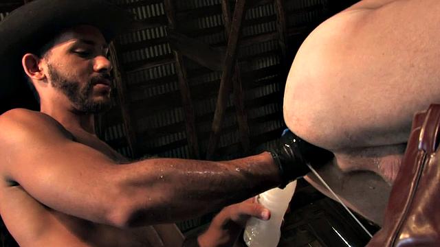 Sturdy top sucked off before farmers asshole