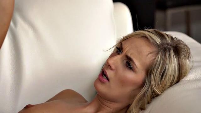 Hot tea and sensual sex is how teen starts day with old husband