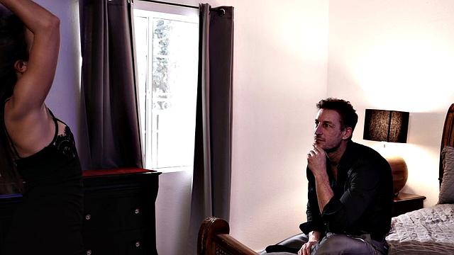 Curvy babe deepthroating lover before fucking