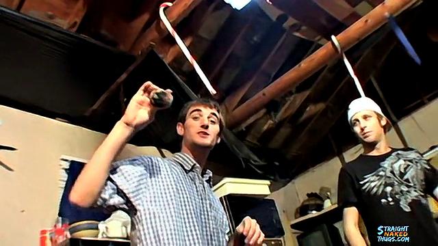 Str8 Boys Strip Hacky Sack - Дюк, Блинкс, Холливуд и ET