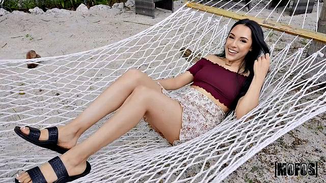 Sexy Selena Gets Banged Until She Squirts