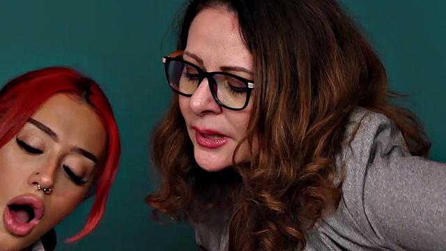 CFNM sexy sluts enjoy sucking dicks while jerking it