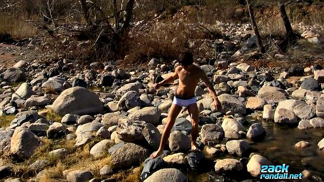 Zack Randall Enjoys a Steamy Outdoor Jack Off