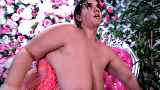 Thick Latina Rose D Kush POV Experience