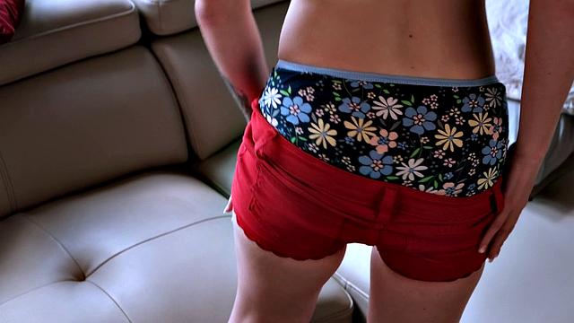 Tiny Girl, Full Lips