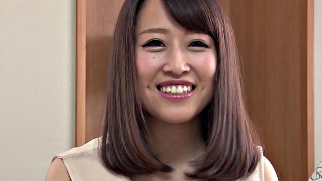 Shy Japanese babe got toyed in pussy before missionary