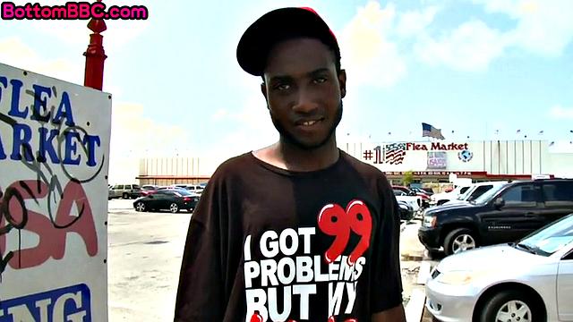 Pulled black dude cockriding