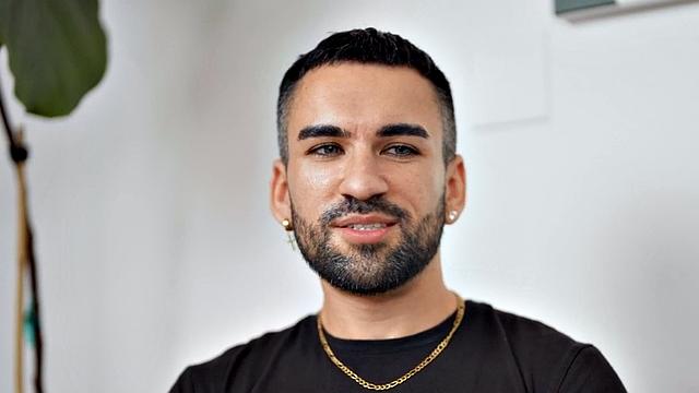 Handsome solo jock jerks till cum after casting