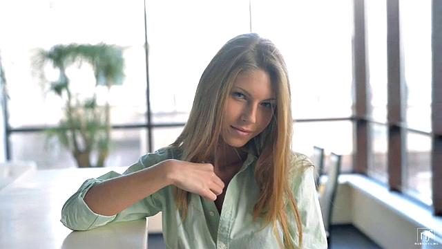 Tempted To Touch - S9:E4