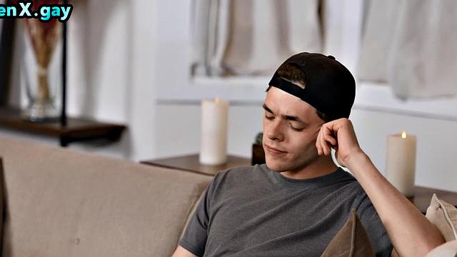 Gaming twinks bareback each other after footjob