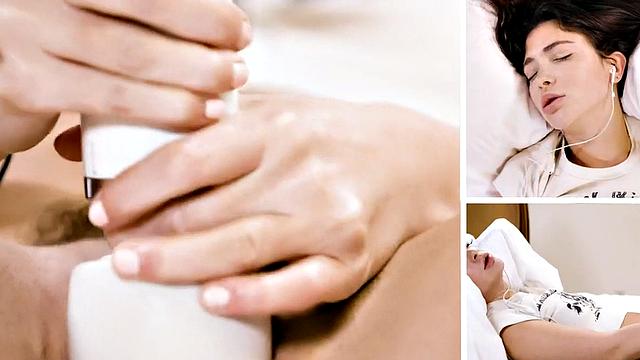 Cute 21yo babe solo toying her pussy before shaking orgasm