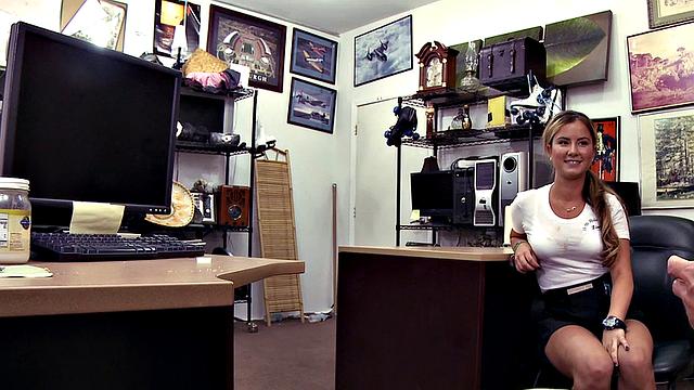 Amateur pawnshop POV babe fucked by BWC owner in office
