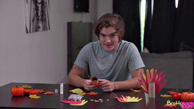 A Slice of Stepsisters Pie - S25:E1