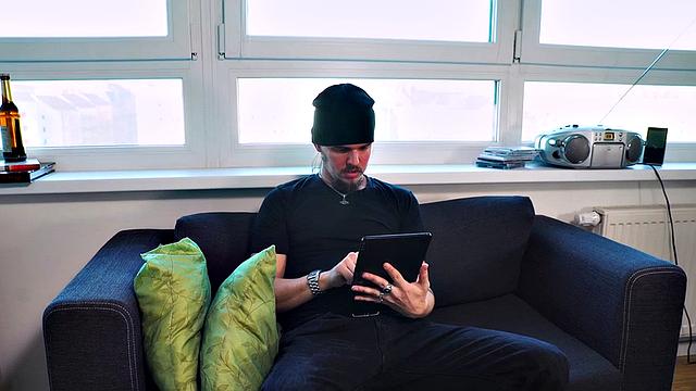 Hot Online Date In Car