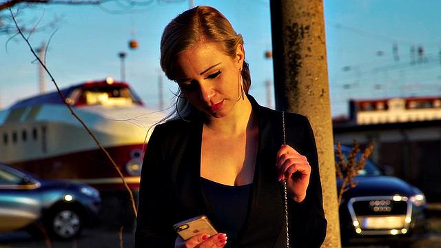 Hot Online Date In Car