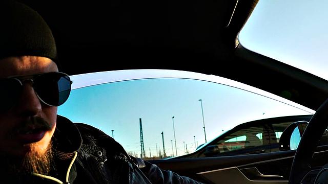 Hot Online Date In Car