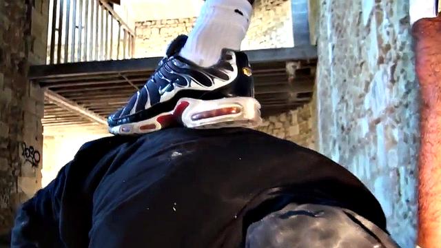 Amateur sneaker fetish fucked in public