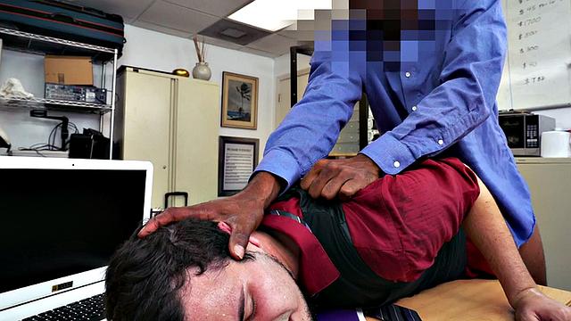 IR hairy amateur stud banged by Black office jock