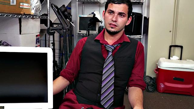 IR hairy amateur stud banged by Black office jock