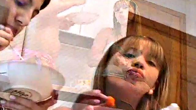 Little Bree goes with her cute bff