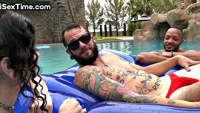 Bisexual tattooed babe in threesome fucked outdoor in IR sex