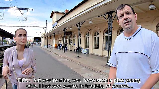 Nicole Love жестко троллит мужа-куколда в безумном тройничке