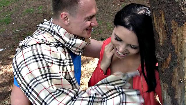 Curvy babe gets dicked in public xxx action