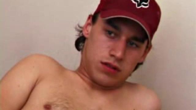 Ricky Underton quickly strips down and starts tugging on his cock. He lubes up his ass and shoves a purple vibrator deep inside. Next, he lubes up a double-header, and slides it in and out, while stroking his hard dick.