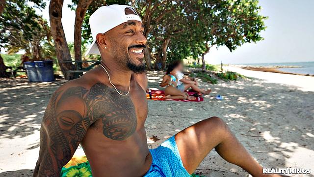 Bae's Anal Beach Day