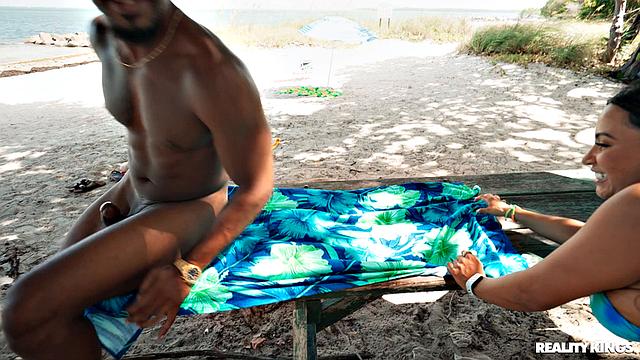 Bae's Anal Beach Day