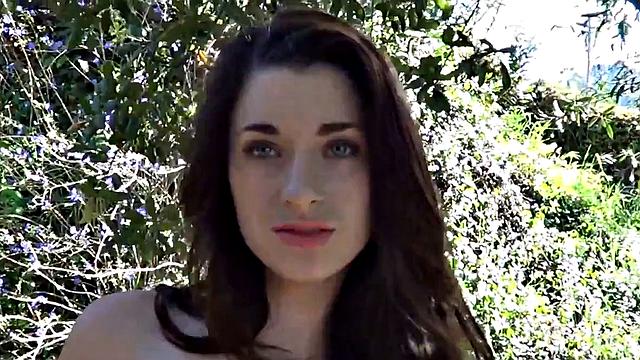 Britney Blue Get Horny and Fingering