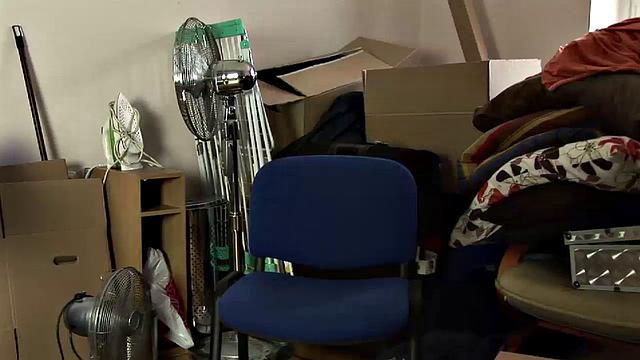 Лада Дура дрочит так, будто чинит отечественный авто