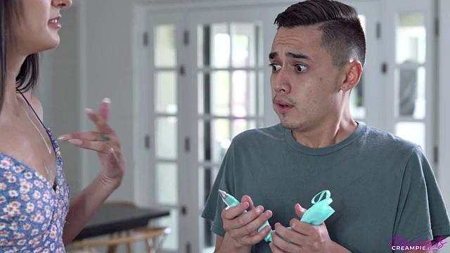 Let Me Make Sure That Cookie Gets Some Icing - S1:E5