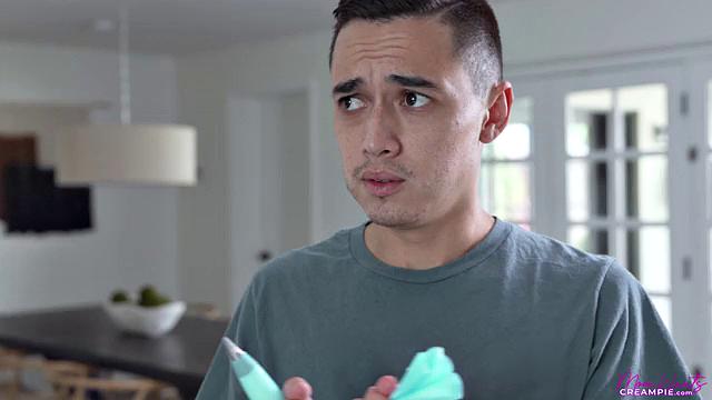 Let Me Make Sure That Cookie Gets Some Icing - S1:E5