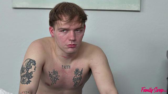 Fighting for the Bed - S4:E10