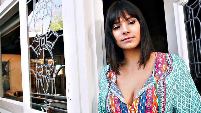 Brunette in glasses cheats on boyfriend with interview in living room