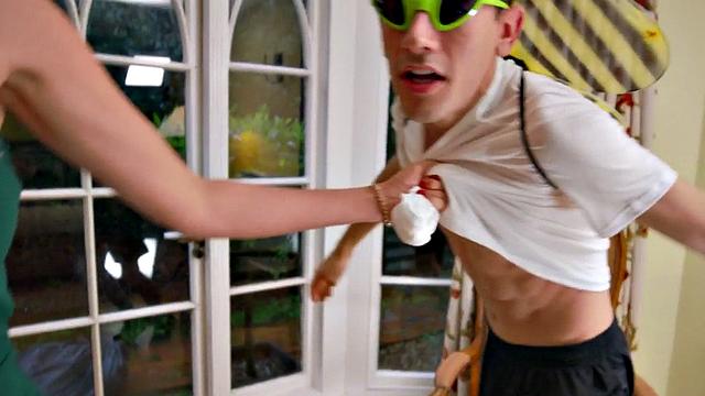 Bigboobs MILF rides guy after sucking and giving hj