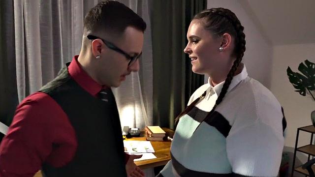 Bigtit babe sucking before riding cock in erotic couple