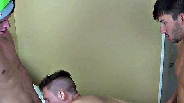 Amateur bottom in anal 3some while sucking cock