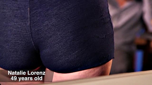 Natalie serves her ass